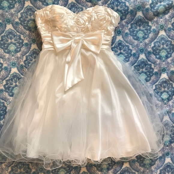 White Formal Dress - Picture 1 of 2